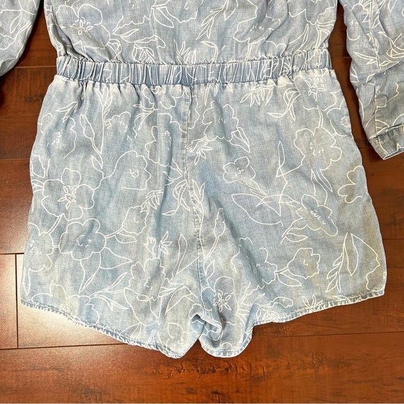 ANTHROPOLOGIE Cloth & Stone Chambray Romper Blue Long Sleeve Size Small - Picture 10 of 16